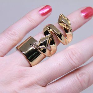 Belle Noel Gold Knuckle Ring - Size 6